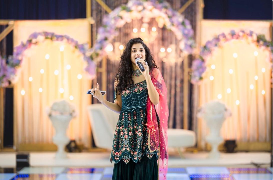 Sravanthi Prattipati — Professional Emcee on stage